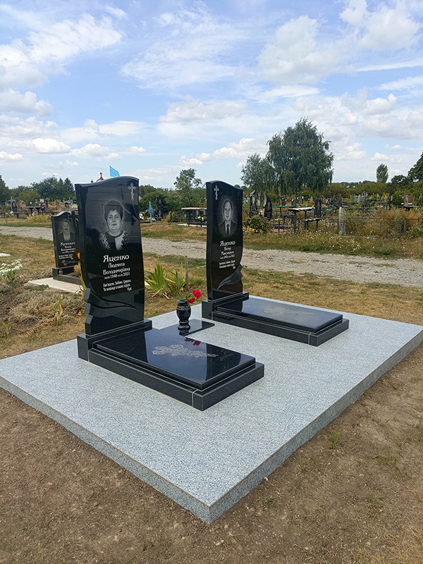 Заливання площадок та укладання плитки